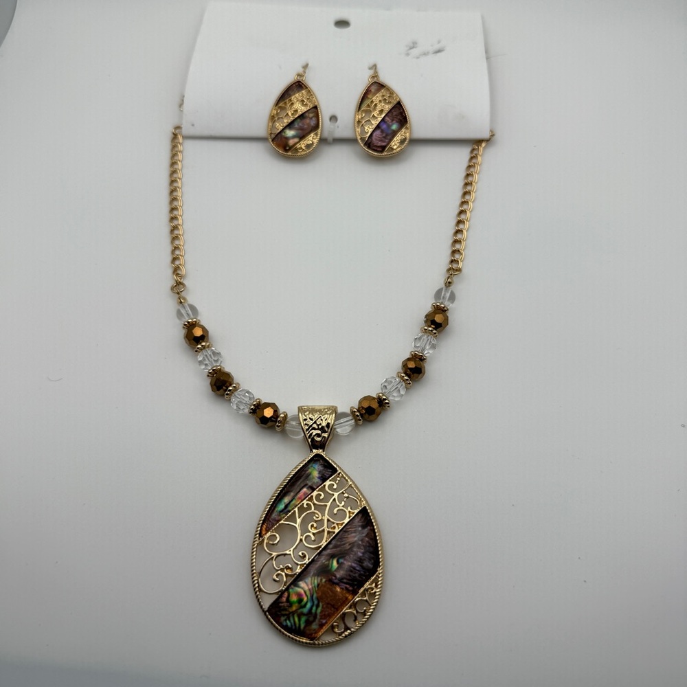 Teardrop Abalone Shell Style Necklace & Earring Set